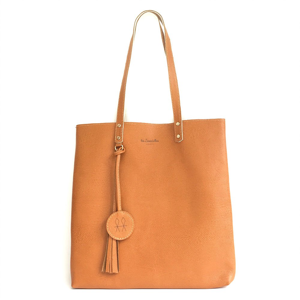 bertrand_caza's tweet photo. Le #totebage aux tons d'automne est #madeinfrance au #PaysBasque by https://t.co/H1S40UKib9 https://t.co/L6xVS60lGZ