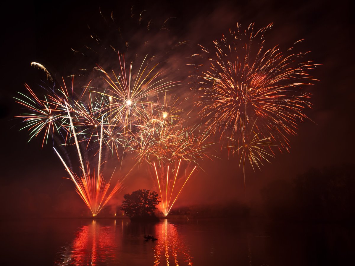 We've got your Guy Fawkes Night covered with these 15 amazing events across #Essex 🎇🔥🎆 bit.ly/2xQPTax