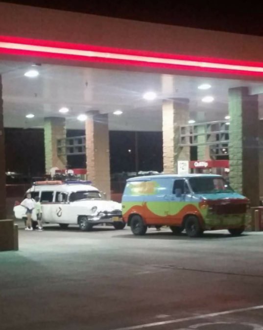 Mikestwitt77's tweet photo. @ElleJ2016 Just how bad is the situation for both of these to be in the same place? https://t.co/ii3ocLCXFQ