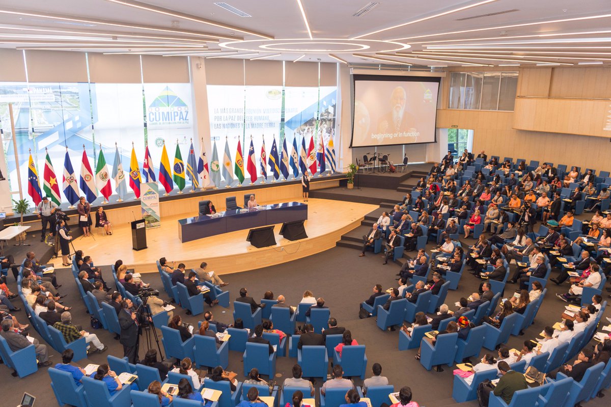 embajadaporpaz's tweet photo. @DrWilliamSoto creemos que la educación es el camino correcto para alcanzar la paz, no solo la nuestra, sino de toda la humanidad #CUMIPAZ https://t.co/sJfPPY4PBD