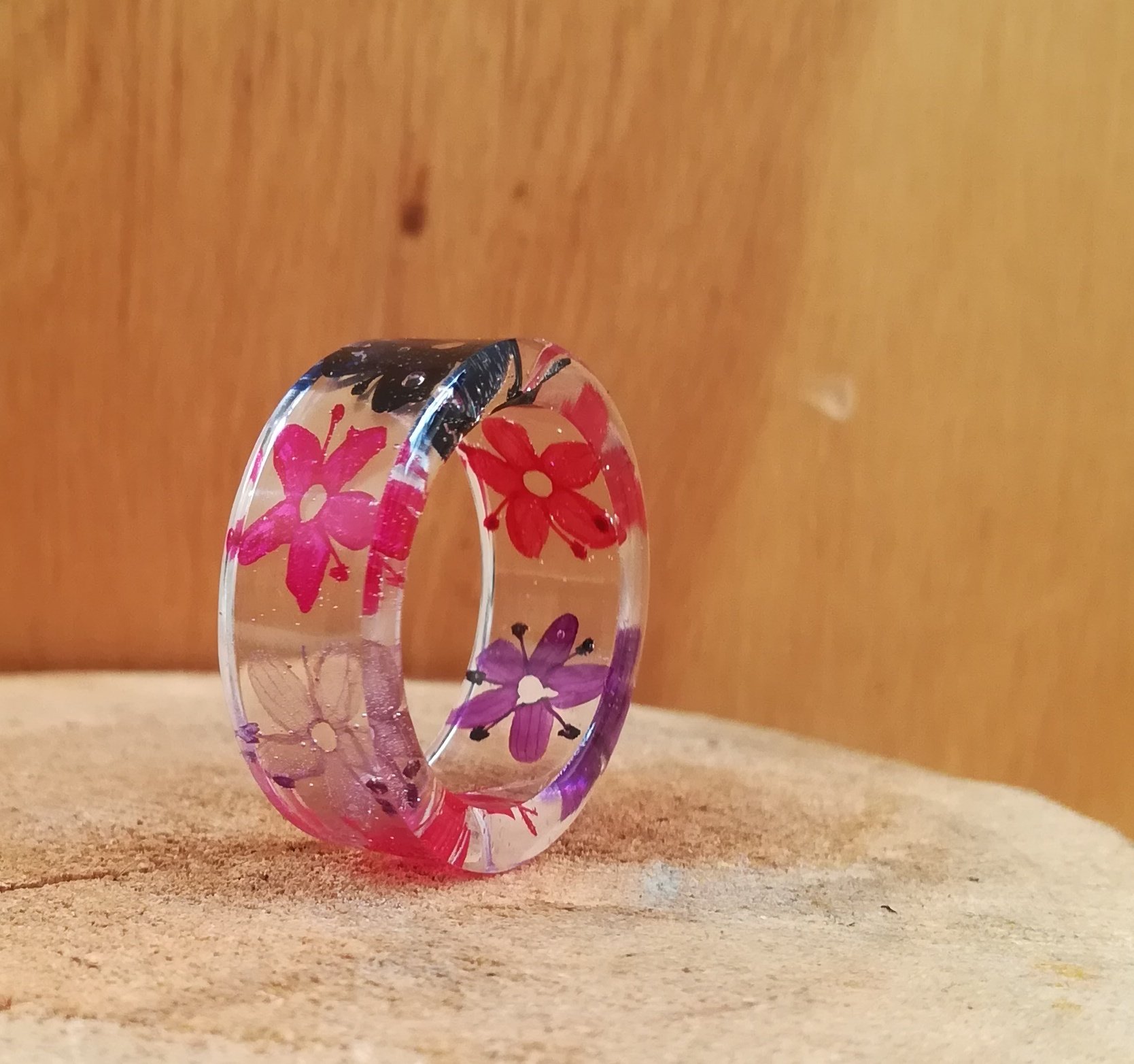 Anillos de resina con flores sales