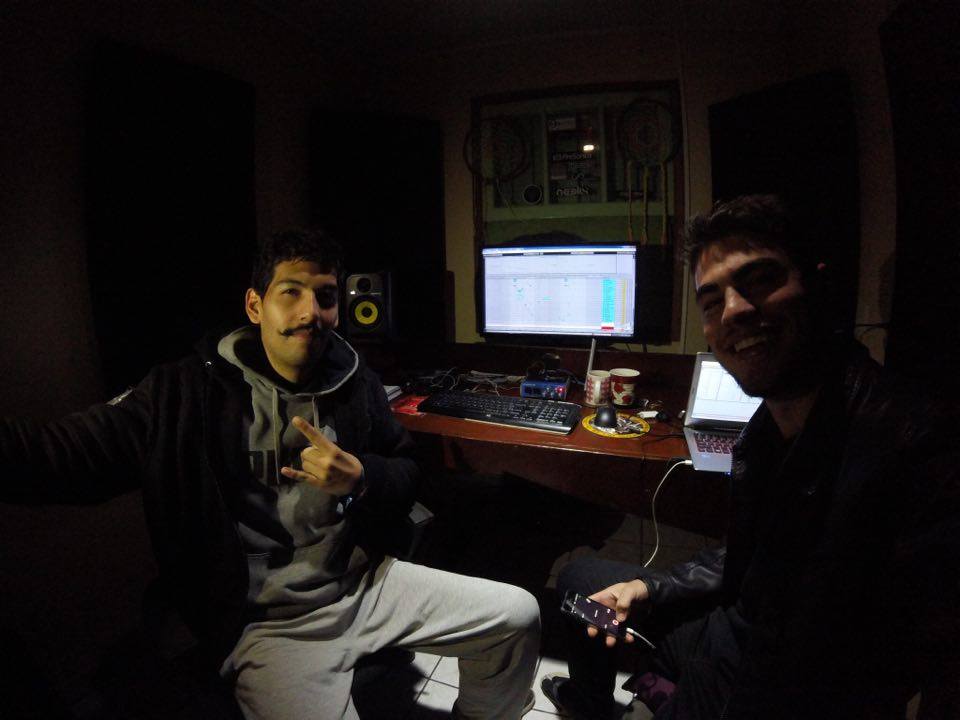 VictorPenteado's tweet photo. Studio Time com #Sighter! Vocês nem fazem ideia da bomba que está por vir! 🙏😱👺
#AlienRecords #Perception #Sighter #Inquisition https://t.co/oOGgGFo49O