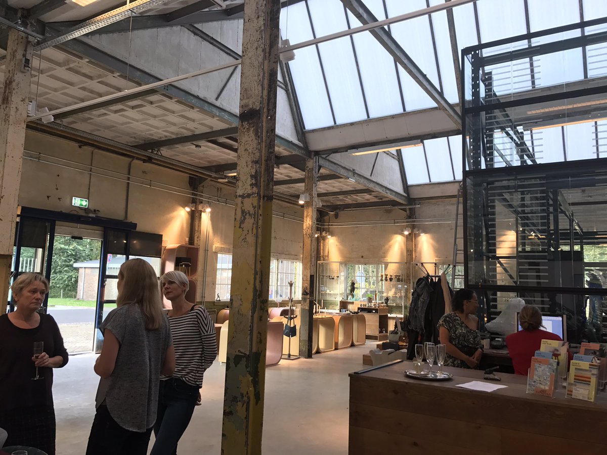 ellklaus's tweet photo. Even sneak preview bij de nieuwe venue van @Artzaanstad op het @Hembrugterrein. Wat een aanwinst op dit terrein! https://t.co/FppCddTIoY