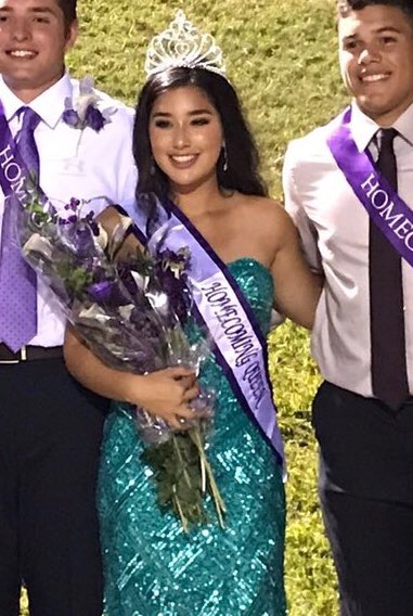 Carolina_P__'s tweet photo. Glammed the Morton Ranch High #HOCO2k17 queen for her coronation 👑💜 congrats Natalia! #mortonpride #Homecoming2017 #belles #MRH2017 #mrhs https://t.co/lwDpf5oXMU