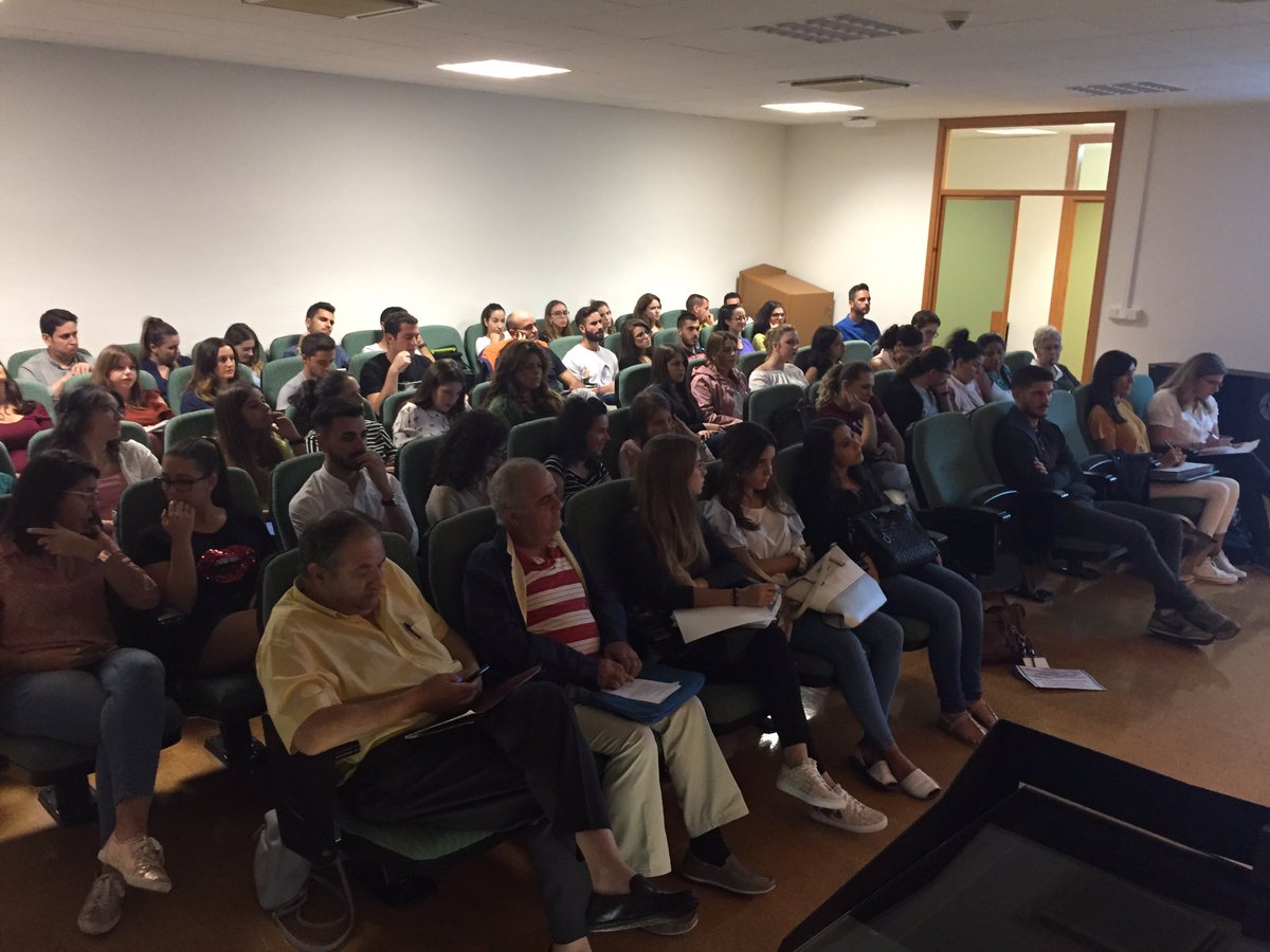 coni3p2015's tweet photo. Conferencia a cargo de la Dra. Fàtima Paixâo. Instituto Politécnico de Castelo Branco (Portugal) #vcongreso https://t.co/GMQ4qB5XSx