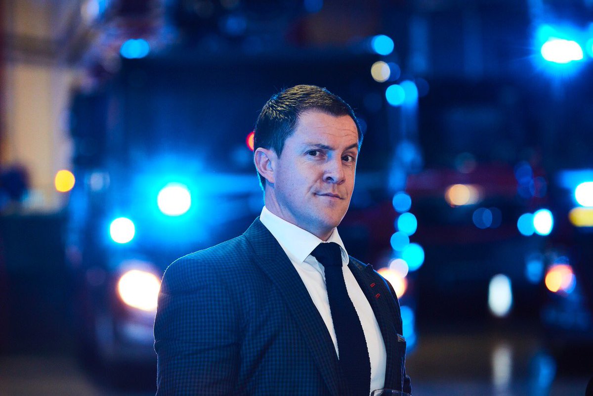 HDTWOadam's tweet photo. Great night photographing @ollynorth and listening to his story. #Huddersfield #TopGent @RosenbauerUK @aroundtown_hud @HDTWOphoto https://t.co/bQ8v34TADO