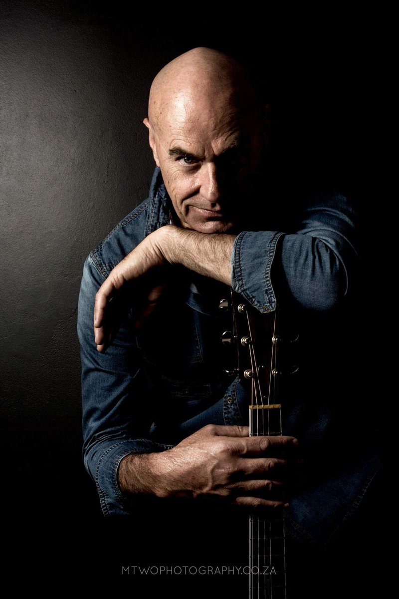 Intieme Huiskonsert, in jou eie woonhuis. Mense LOVE dit.

Kom ons maak 'n datum vas.

Philip Moolman.
0849641122 / info@philipmoolman.co.za