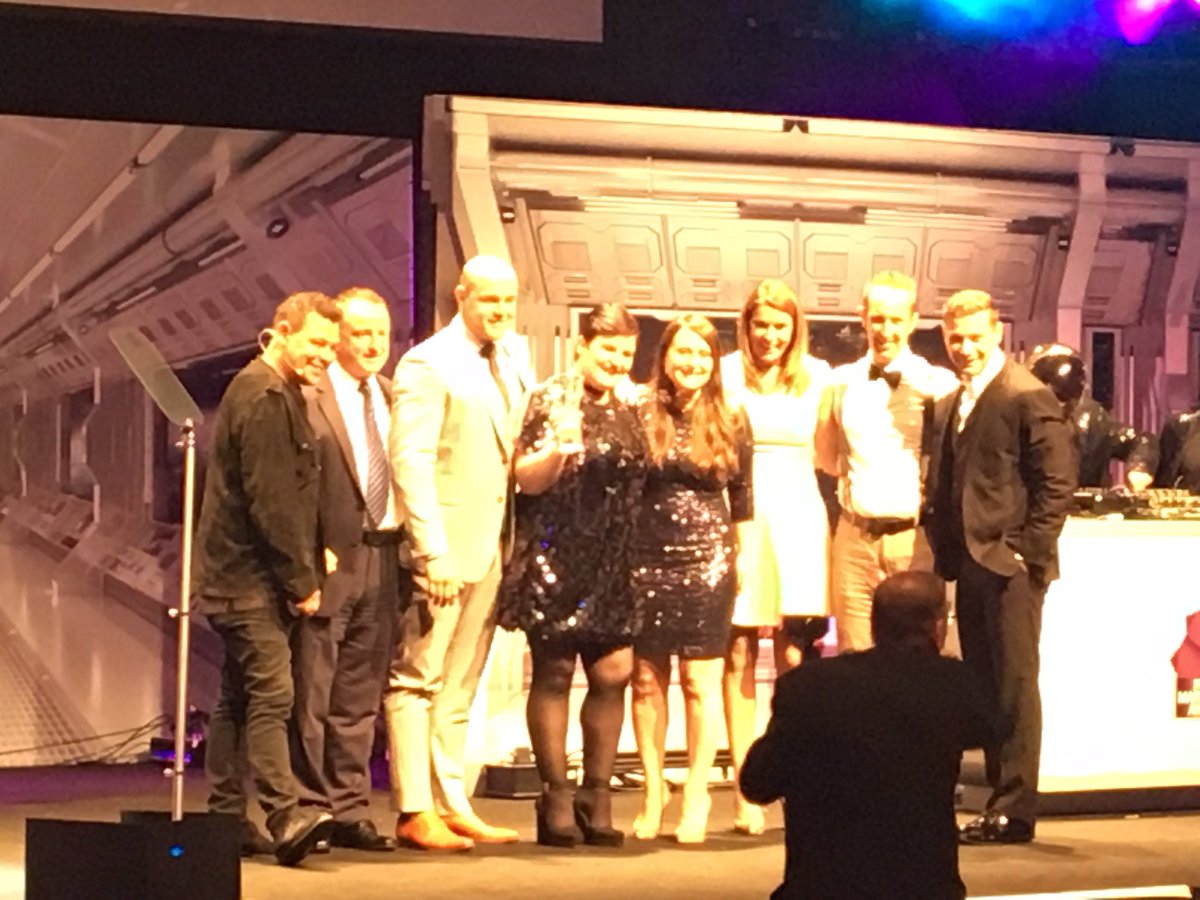 fieldmarketing's tweet photo. Absolutely thrilled for @PowerforceGB winning Team of the Year for Molson Coors! #FMBE2017 https://t.co/Lp2Zns13bh