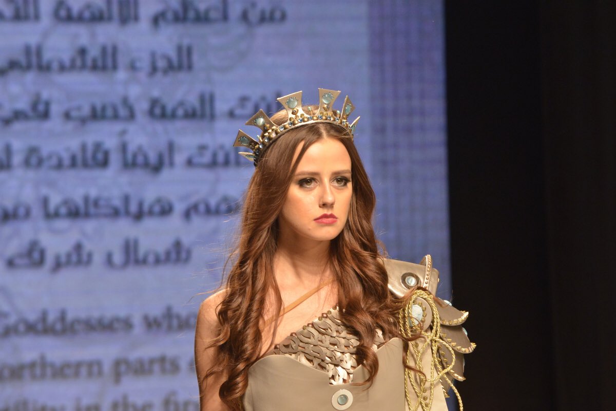 AbeerDarwiche's tweet photo. #fashion #johnnyfadlallah #samanthfadlallah #lipsmanagement #fsbeirut #fashiondesigner #syria #runway #abeerdarwiche #nikond810 @fsbeirut https://t.co/VxtxCI6PwX