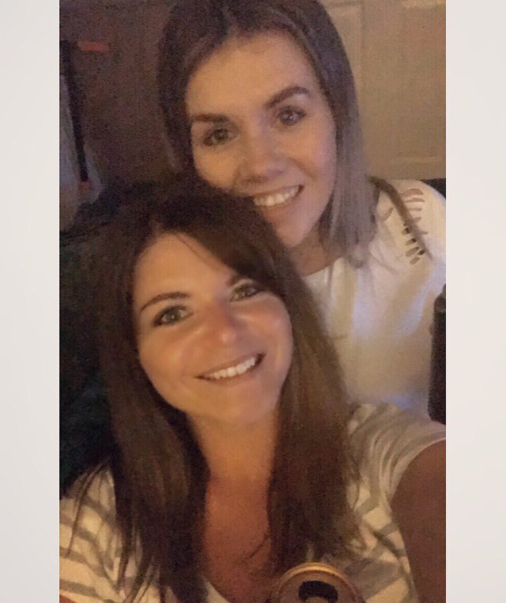 jjohnston341's tweet photo. Catch up with my love @lyndseycerys 👭💕 https://t.co/iujYBpb64B