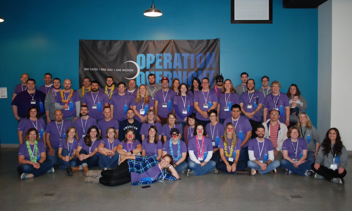 OpOvernight's tweet photo. Group photo! 8 hours in! #operationOvernight #Geonetric https://t.co/jH4jArfgKG