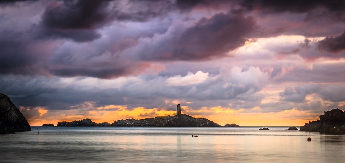 edroberts53's tweet photo. Rhoscolyn Beacon #Anglesey #wonderfulwales  @AngleseyScMedia @ruthwignall @ItsYourWales @WalesCoastPath @OA_Rhoscolyn @VisitAnglesey https://t.co/YIc7P2xdSj