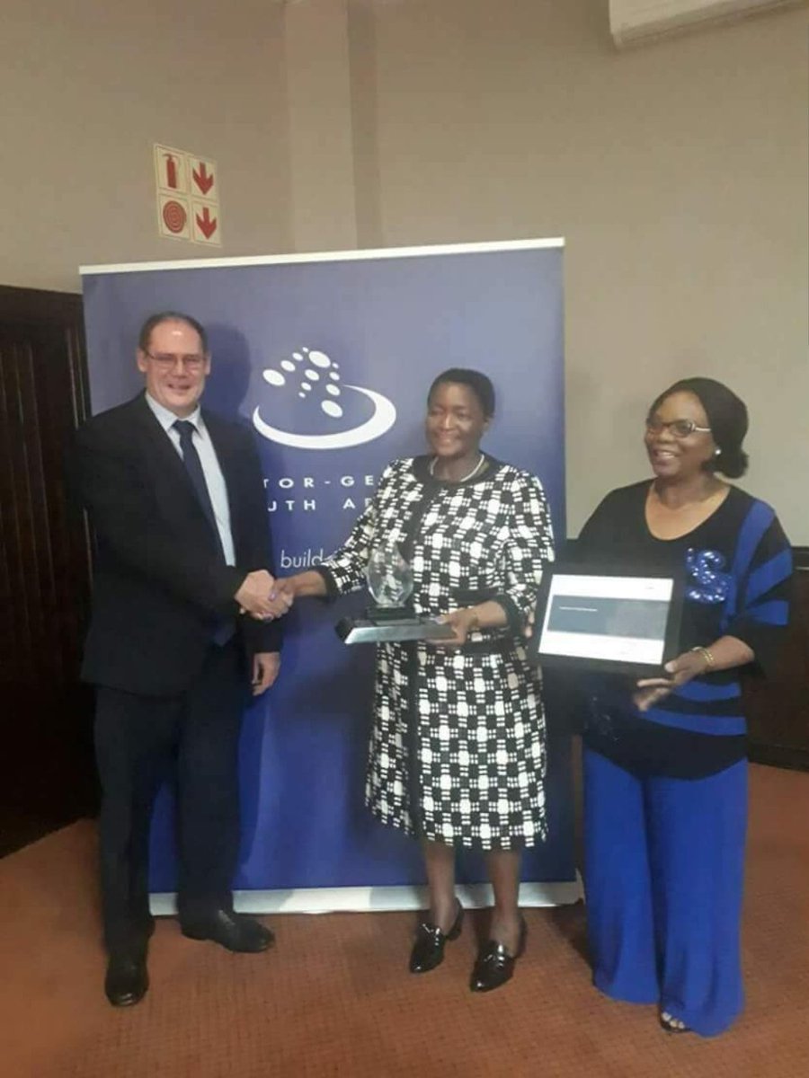 MzwaneleManyi's tweet photo. YES,  Minister Bathabile Dlamini's Social DeV Dept got a CLEAN AUDIT.👌 https://t.co/S5q4EpP7Sk