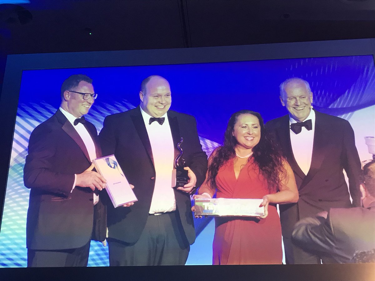 FrancesMoore_'s tweet photo. Looking good @jpjeffers @TaylorMadeCS #SolentBusinessAwards #SolentBA #TMCSLife https://t.co/o3XLqvQKCV