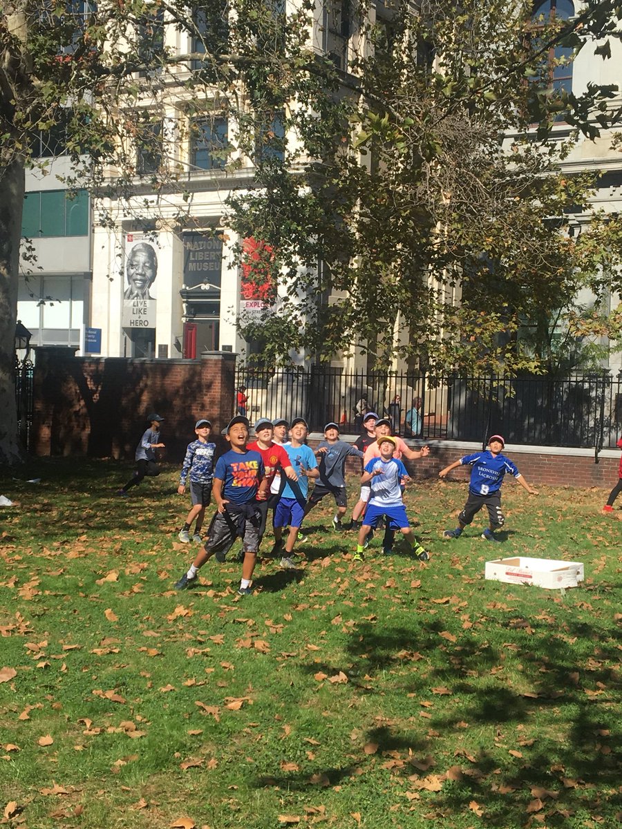 bxvsciencegirl's tweet photo. Beautiful day for lunch in the park followed by some football and relaxation.
#thisisthelife
@BXVES_principal 
@ms_deljuidice https://t.co/4hhGrDkWOJ