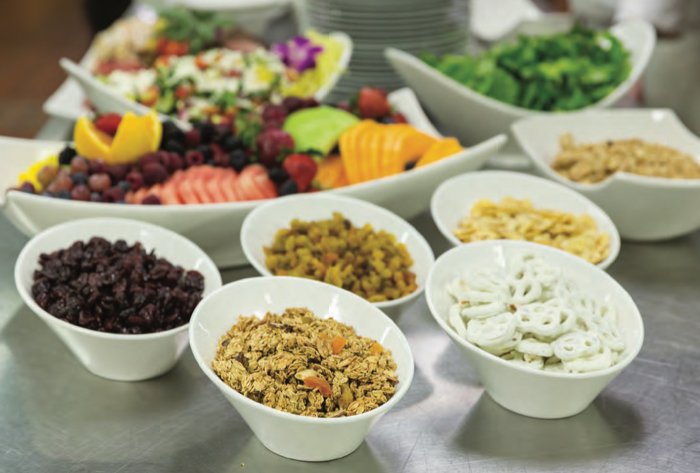 NewGenReps's tweet photo. Need bowls for your buffet, condiments or salads? #TenStrawberryStreet #whittierbowls are the perfect match! #brandswerep #newgenreps https://t.co/pSJw4KIN31