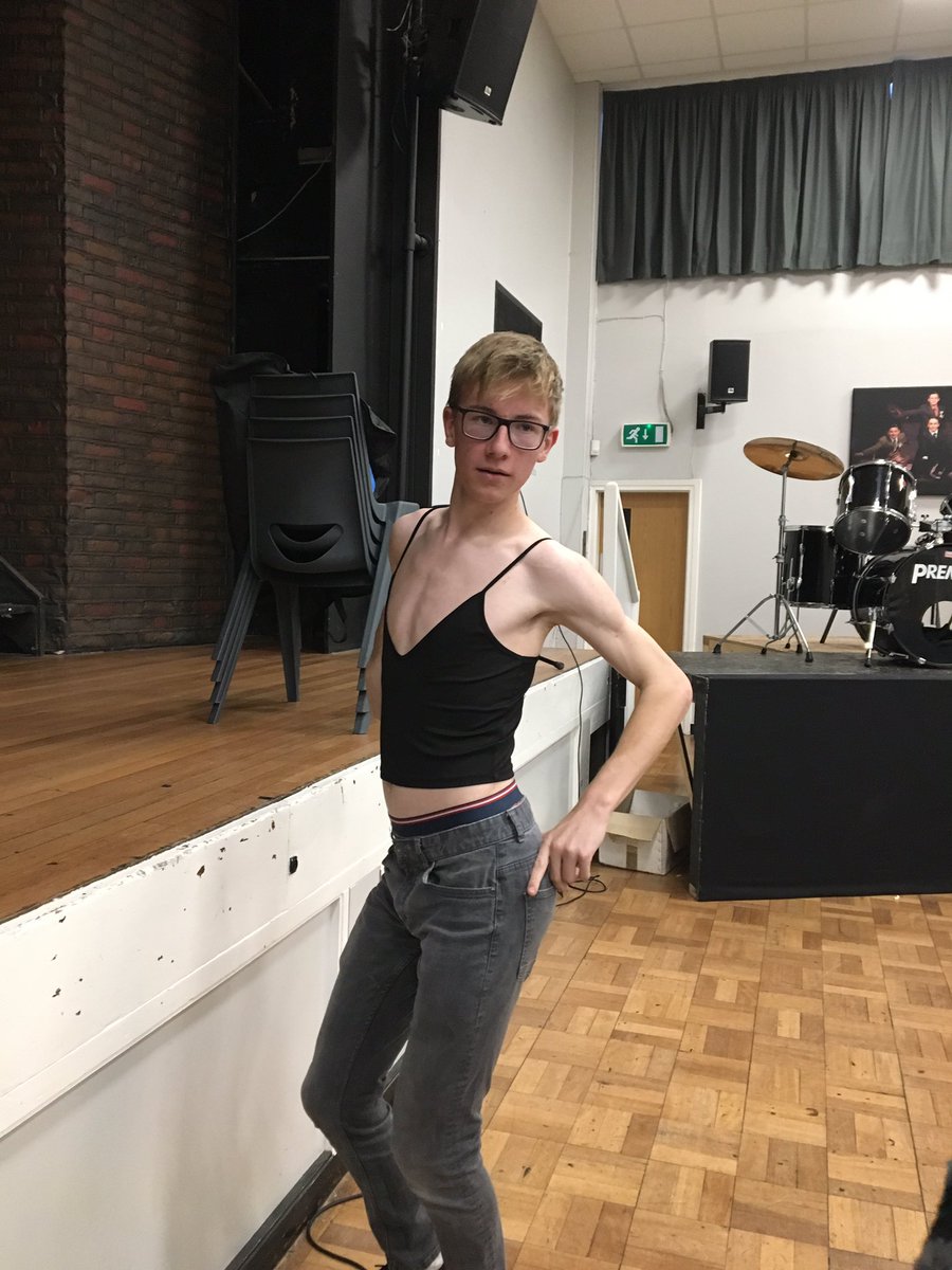 collingwood6th's tweet photo. Hope everyone's excited for the revue! #SneakPeek #Revue2017 #NoLimitsCSF https://t.co/w6SlHMKswL