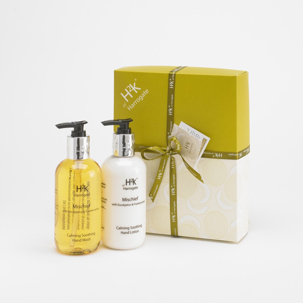 H2kBotanicals's tweet photo. .@thegranarycafe many thanks for the #Christmas order. We love the good you do! ❤️ https://t.co/LAr0wzX8pZ #H2kofHarrogate https://t.co/WobHC1cfR8