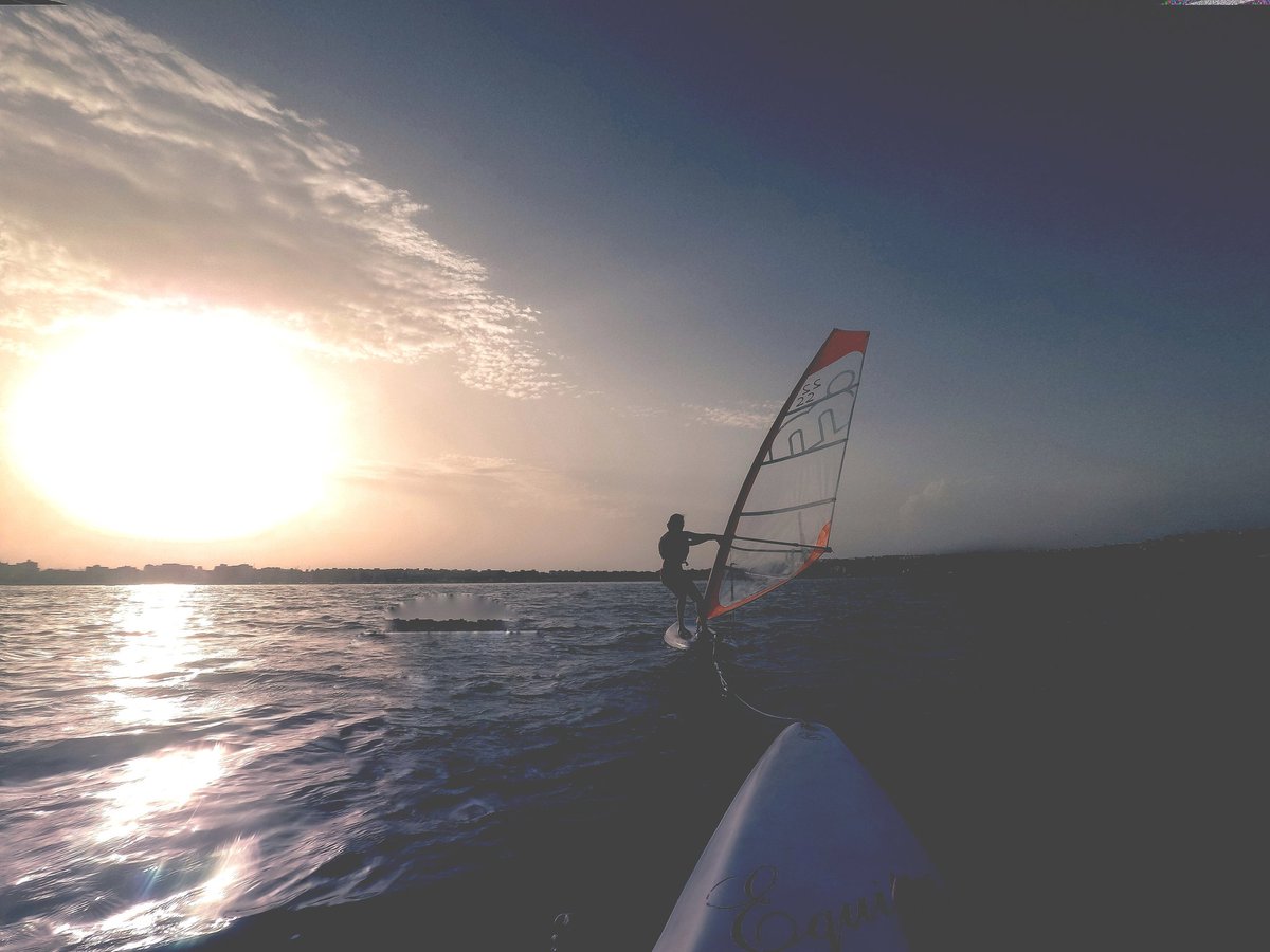 Skipper6660's tweet photo. Classica giornata per un' uscita in windsurf... 🌊
📍Augusta, SR 🇮🇲🇮🇹
📆 2 settembre 2017
📷Gopro Hero 5 Black
#GoPro #GoProIT #goprosunset https://t.co/r0Fg2f0Qsz
