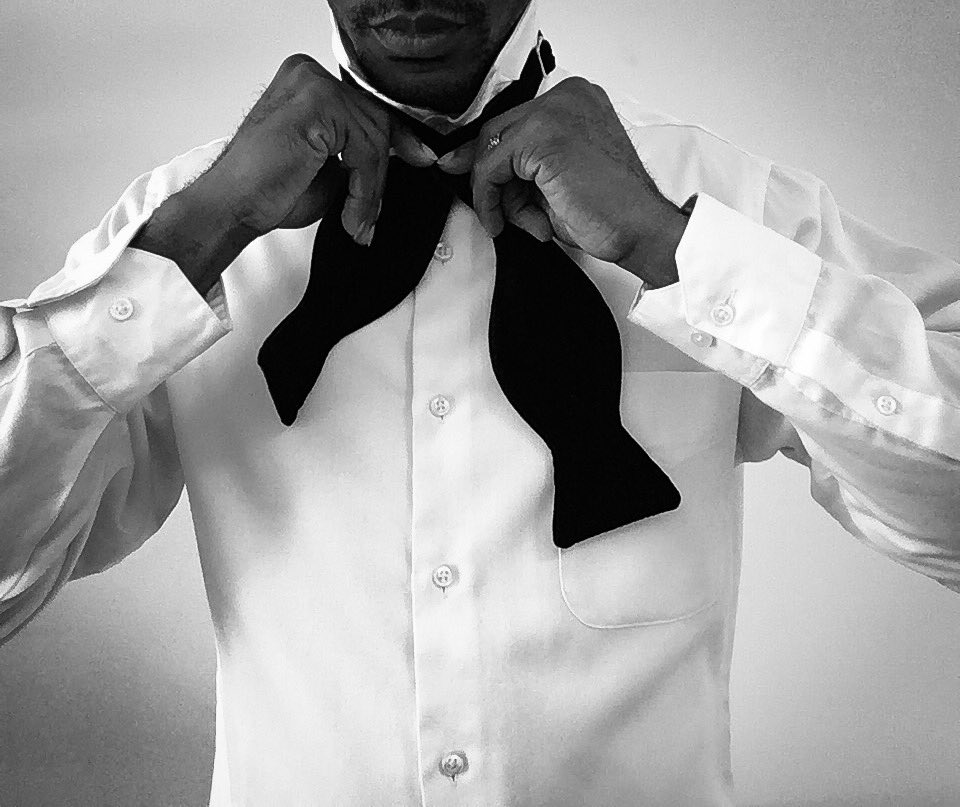 MRashoid's tweet photo. Every man should know how to tie a bow tie! Check our tutorial @ https://t.co/58z806UlOz #blacktie #menswear #gq #gqstyle #dapper #fashion https://t.co/ByS1sDt4DO
