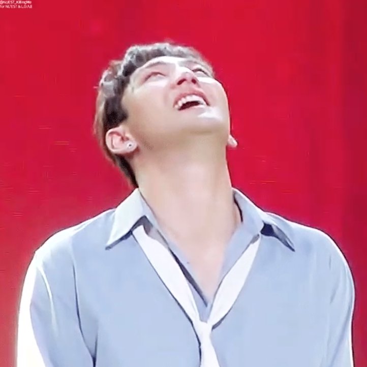 KJH_NOONA's tweet photo. Painful Tears  VS Happy Tears https://t.co/hItC4lVD1N