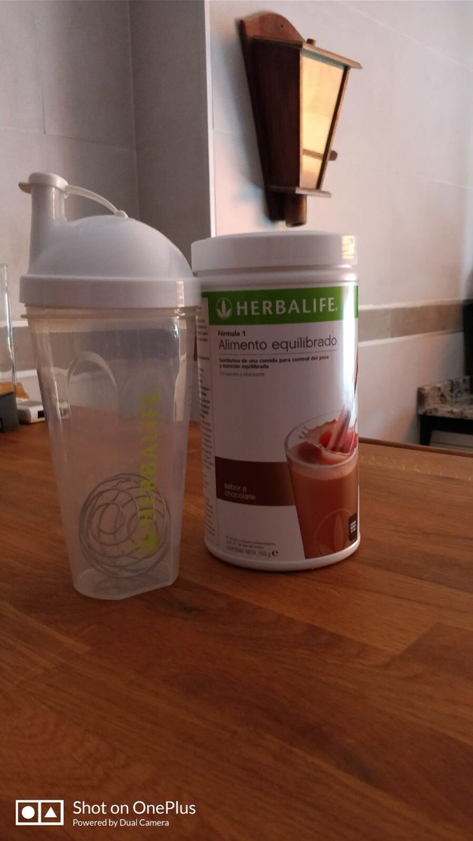 Nada como llegar a casa después de un día eterno y poder tomar un batido de chocolate. Sabores que me llevan a la infancia ❤@Herbalifepadel #herbalifepadelteam