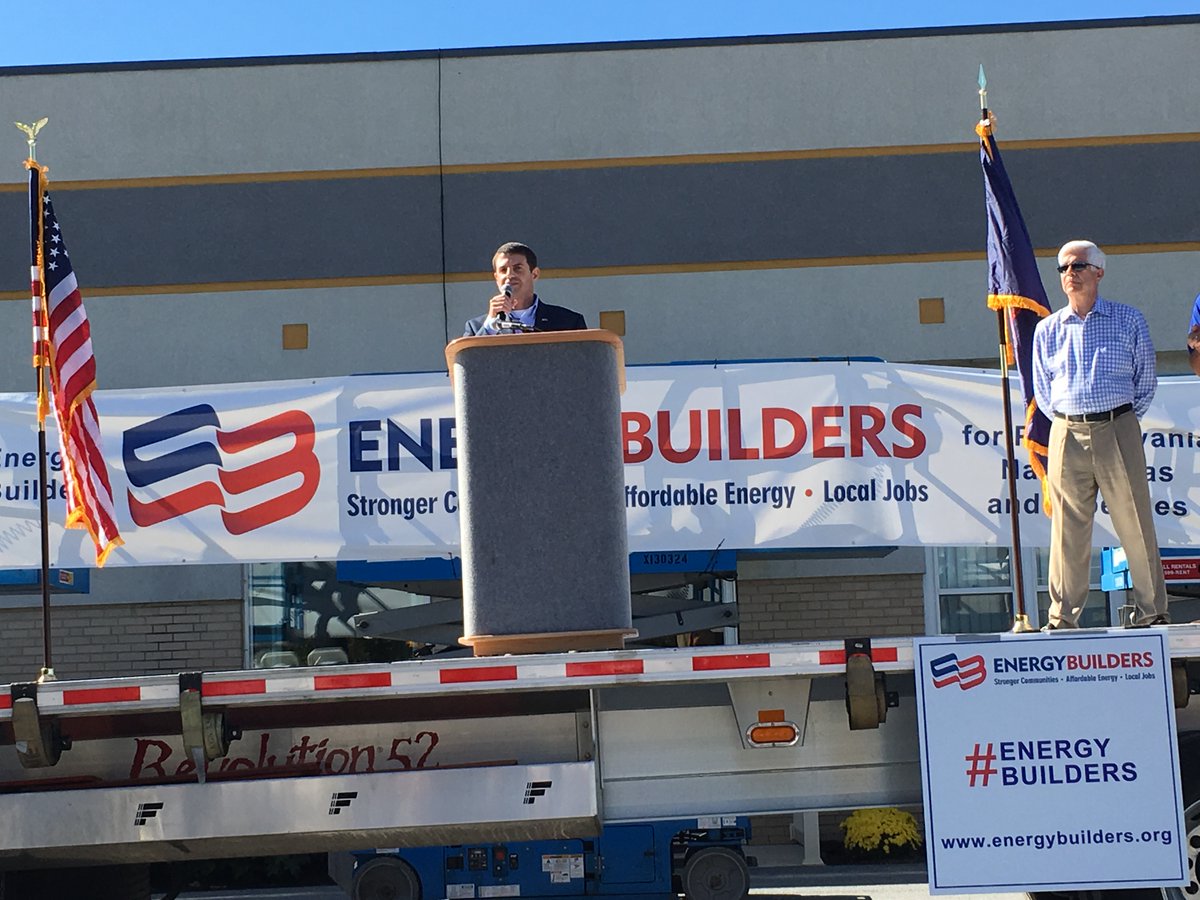 energy_builders's tweet photo. Thank you @RepBloom for joining #EnergyBuilders in saying yes to #EnergyforPA. https://t.co/yUlHmBMPg8