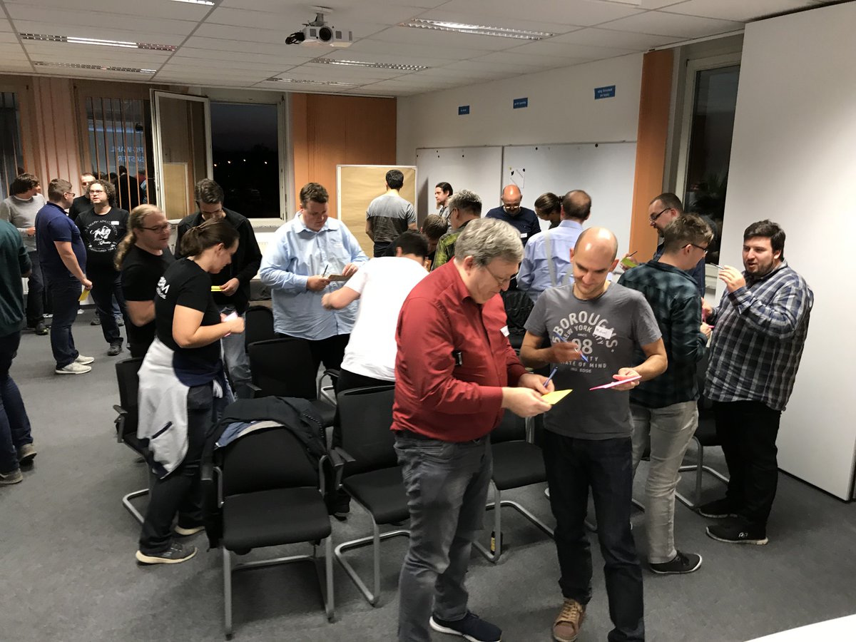 conplementAG's tweet photo. Die @Dodnedder “wählen“ heute bei @conplementag. Florian Schimmer erzählt zudem von Software-Löchern in Wahl-Software und #Krypto. https://t.co/2ZU5NvkrmR