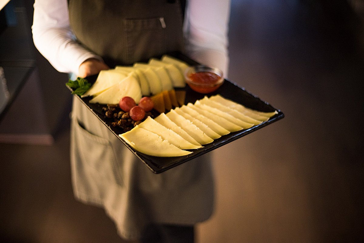 HotelSohoBCN's tweet photo. Tempting? Delight yourself with our appetizing #local cheeses and a cup of #wine or a cold #beer!

#SohoBarcelona #Barcelona #appetizers https://t.co/saEFmrEzJd