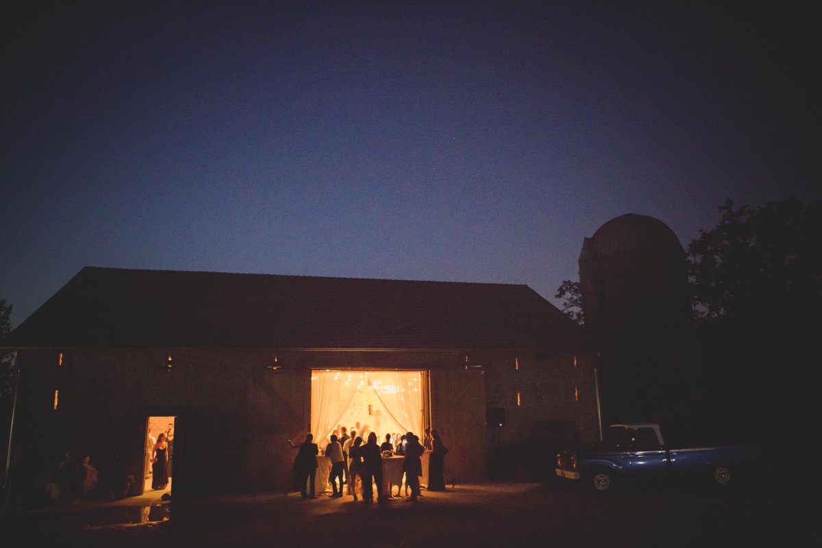 zacjolliffe's tweet photo. from E&amp;M's wedding at The Slit Barn in Cambridge #slitbarn #slitbarnwedding #freshlookdesign Fresh Look Design https://t.co/8y8HKeMTy1