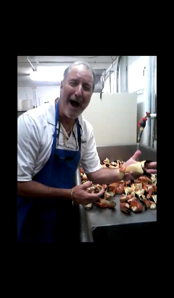 wardsseafood's tweet photo. Stone crabs clawing their way in! https://t.co/uCC5cbiBVg