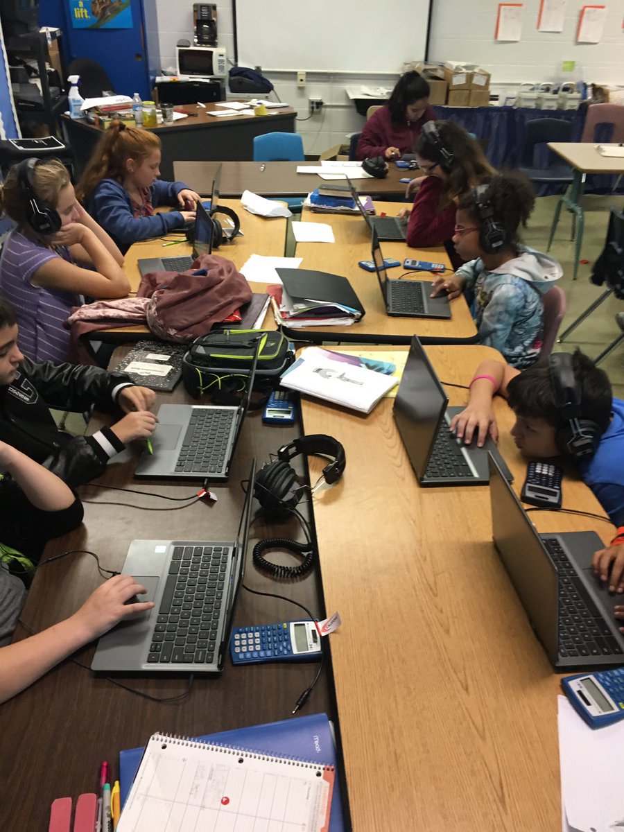 mathwithwhitt's tweet image. Online GO Math! lessons make differentiated learning a breeze! #techforlearning #smallgroups #KNOWMoore