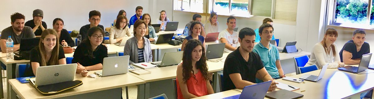 maes_uma's tweet photo. Alumnos de la IV Promoción de @maes_uma en curso STATA. Ya inician el rodaje. MAEs: Building your Future @FCEEUMA @InfoUMA @linkbyuma https://t.co/D6nixK0YW3