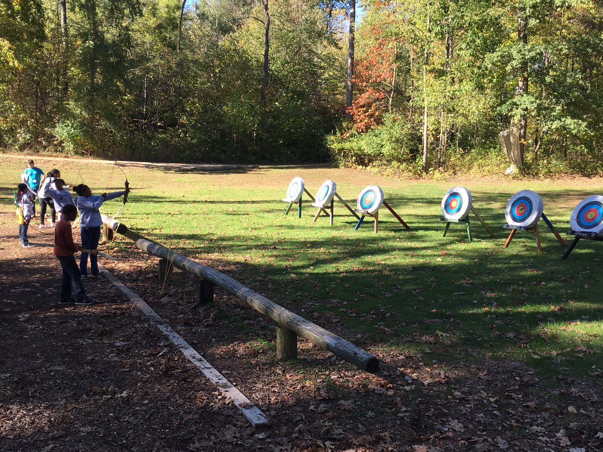 TheGreatMrDaley's tweet photo. Outdoor Ed Day 1 Activity 2 archery:
#teamBear @JoelleMulhearn @MrsRobertsSmith @FlossmoorHills #bullseye https://t.co/Q5Cd0mlWCl