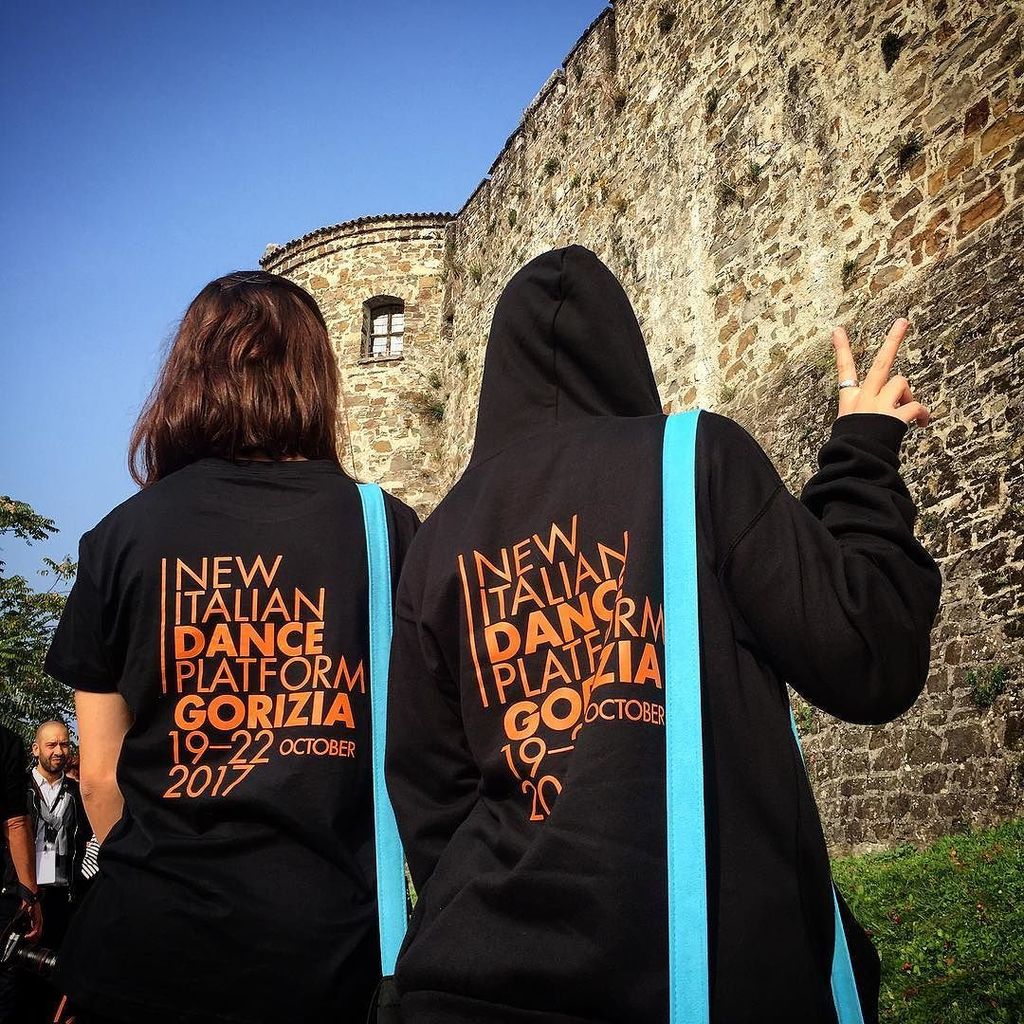fattiditeatro's tweet photo. In giro per la splendida #Gorizia con #nidplatform e #comunicadanza!

#artistiassociatigorizia #nid2017 #nidplatform2017 #nidgorizia #igers… https://t.co/OunNVxuNEA