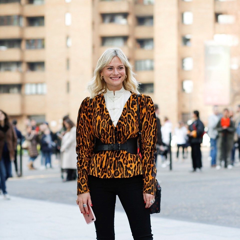 KeuneNAmerica's tweet photo. #longbobs + #LeopardPrint = #stylegoals
https://t.co/GR5Taw7fks
#fashion #style #hairstyle https://t.co/Xyj2kidR4e