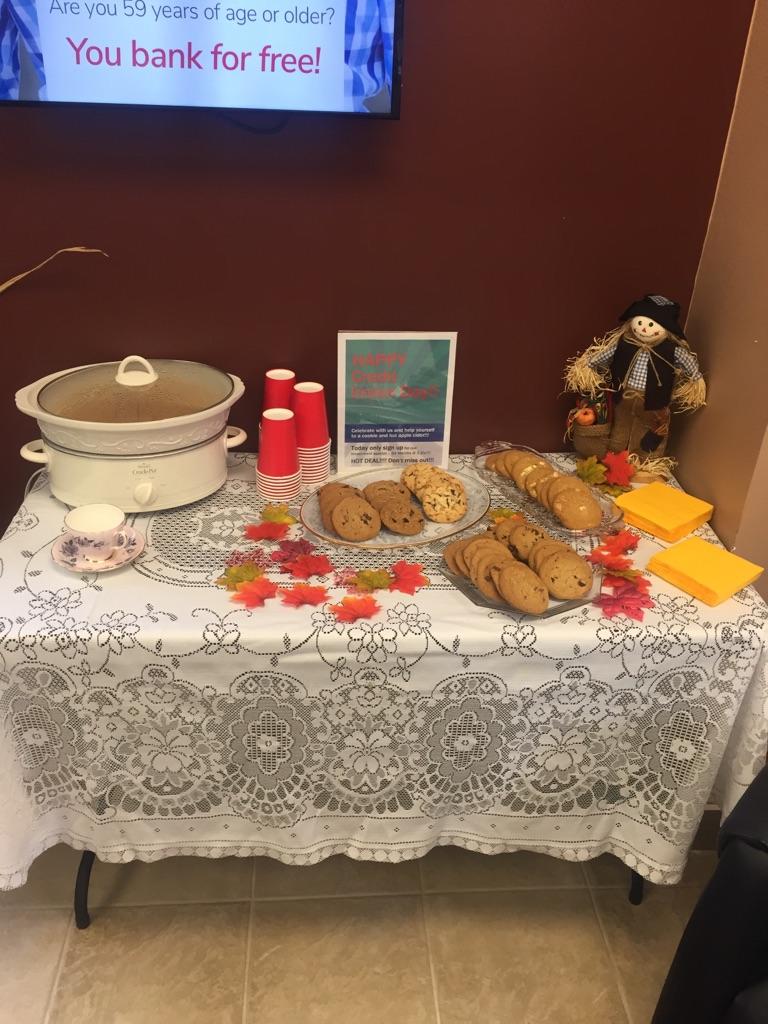 quintefirst's tweet photo. Celebrating #ICUD2017 at our Frankford Branch with some special treats! #WeLoveOurMembers #happycreditunionday https://t.co/5qiImuDCiP