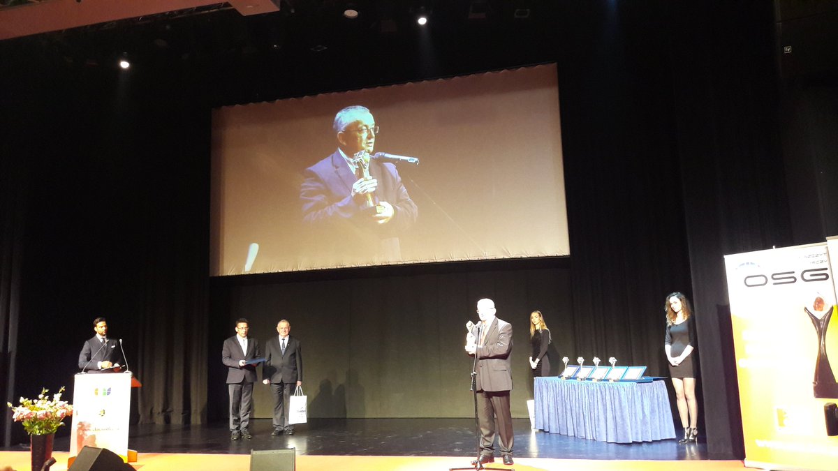 AlvinGajadhur's tweet photo. Minister @AMAdamczyk @MIB_GOV_PL laureatem nagrody "Bursztyn Polskiej Gospodarki" na #OSG2017 w Siedlcach https://t.co/iNzVTcH6Sj