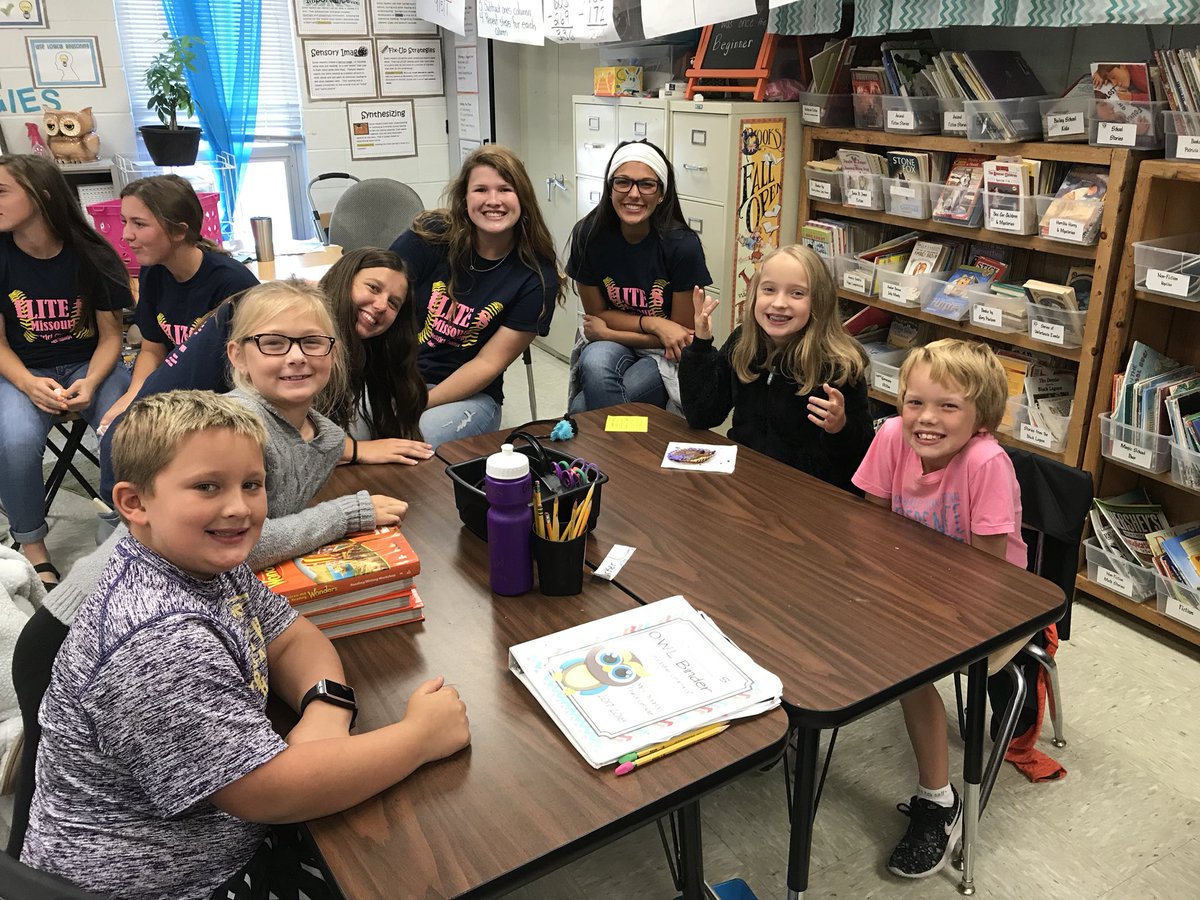 ChristyLReeves's tweet image. So today, we surprised them! Thank you,@jyoung711!!! #cupcakes #recesstime #empact