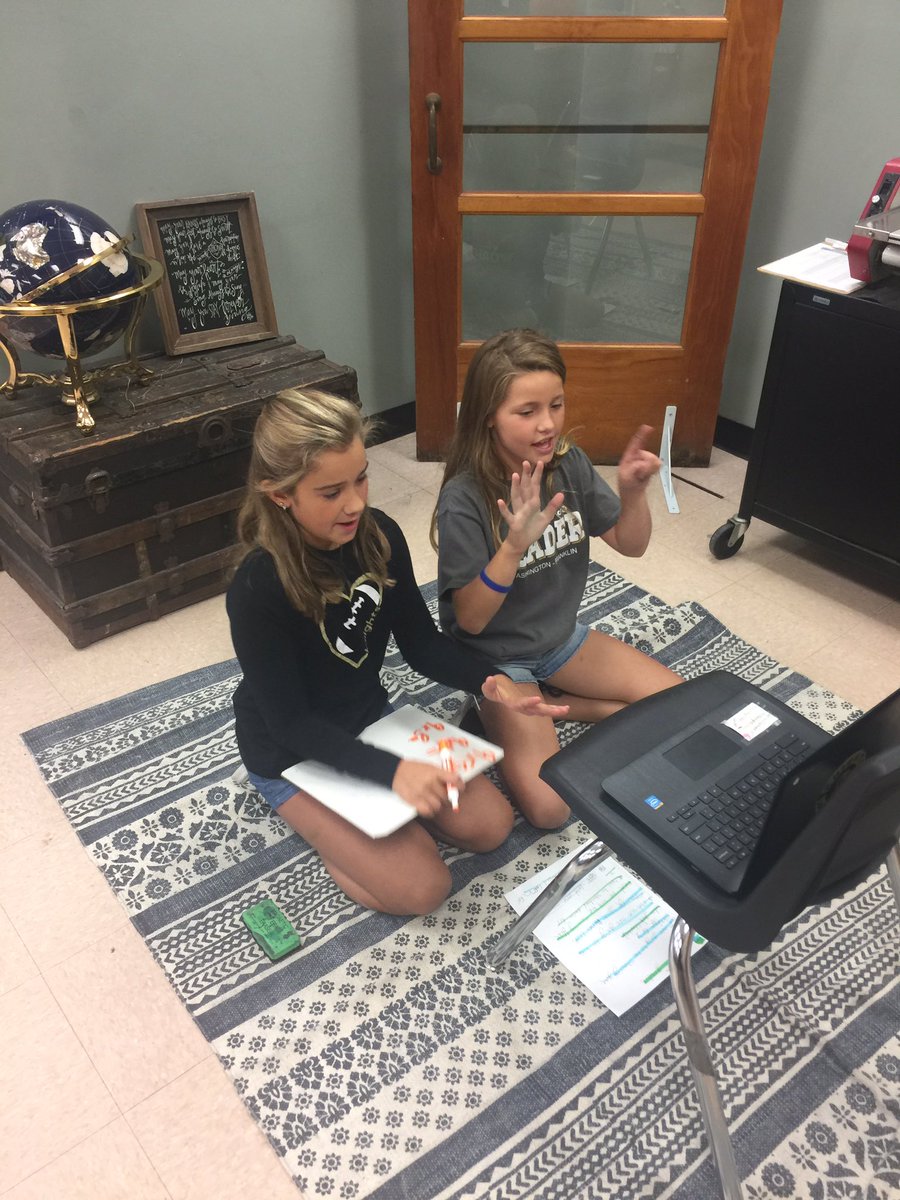 LSmithCounselor's tweet photo. Today, 4th grade students are using #technology to video math facts for other students to learn from. 😀 #KnightR7 #screencastify https://t.co/LJpd6v504G