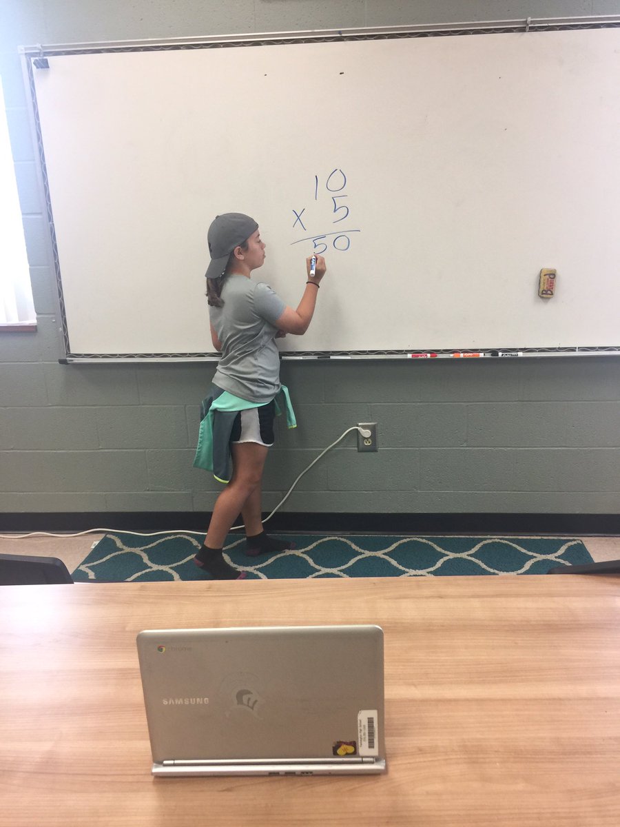 LSmithCounselor's tweet photo. Today, 4th grade students are using #technology to video math facts for other students to learn from. 😀 #KnightR7 #screencastify https://t.co/LJpd6v504G