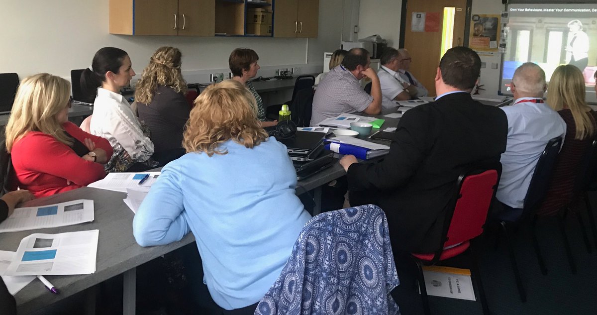 joanwhenderson1's tweet photo. Strengthening Middle Management. Focusing on leading and managing change. Thank you for involving me. #lisnagelvinps #stjohnsps https://t.co/KhByYpnQA1