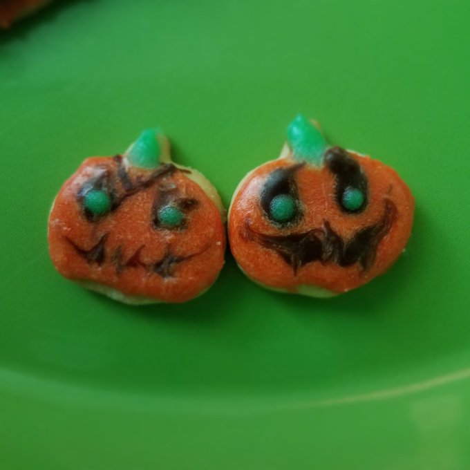 Pumpkin heads https://t.co/IoOW8u295j