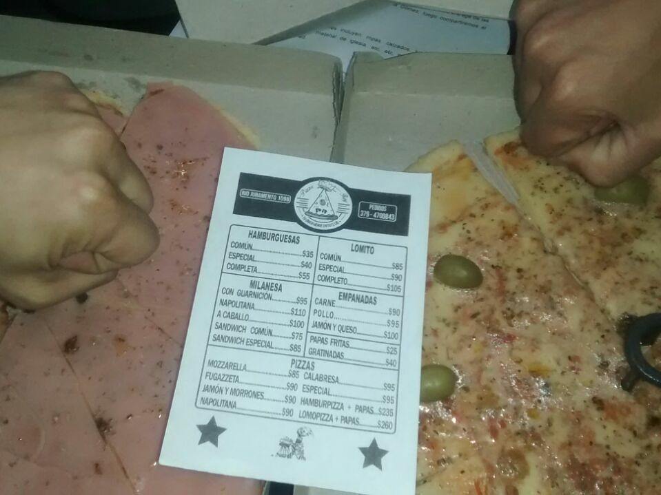 golpedesuerte13's tweet photo. Gracias al amigo @SebastTapia y a Pizza Rey, nuestros únicos héroes en este lío.

Buscalos en Río Juramento 1098. Tus pedidos al 379 4700843 https://t.co/J8eqlpp0Oy