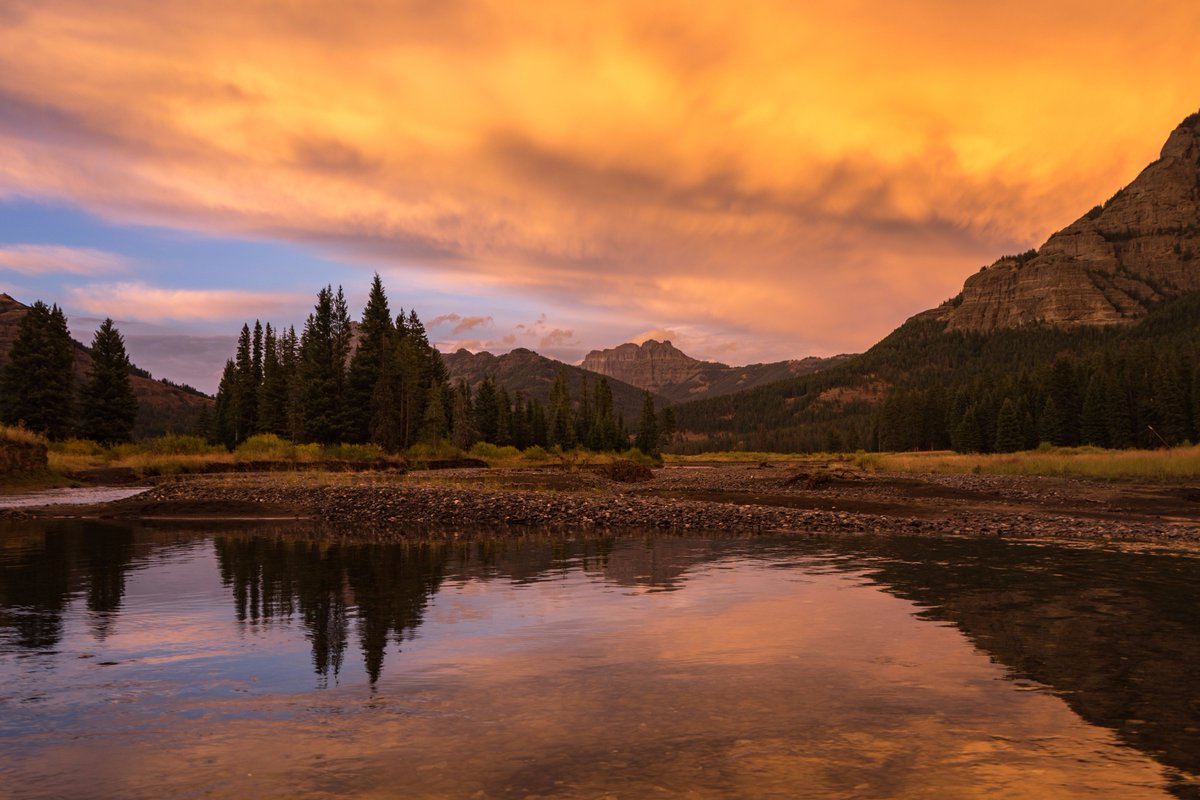 Sunsets this week have been nice! Do you have a favorite sunset photo/story from the park? Share it with us! (Photo/Christina Warburg)