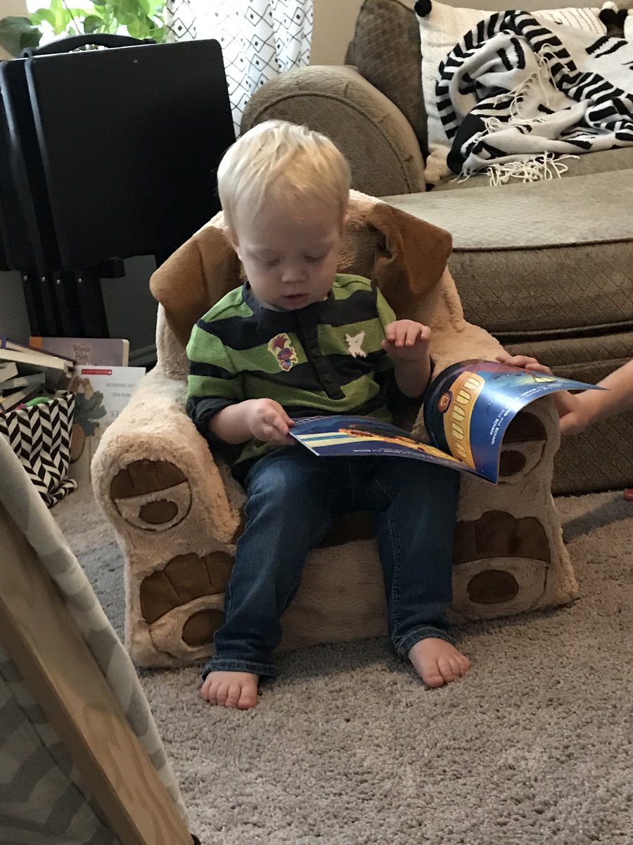 MrsPierceSLP's tweet photo. Fall/Halloween book round up on the blog today! https://t.co/JuVywKcl27 https://t.co/jP6S6E1jKv