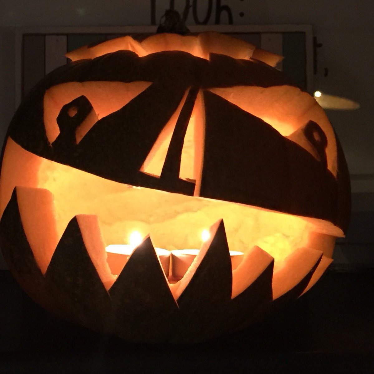 ClonalisHouse's tweet photo. ๐๐Pumpkin Time ๐๐by @roonpup #halloween #clonalis #hiddenireland #pumpkincarving https://t.co/6vmmcJaOdf
