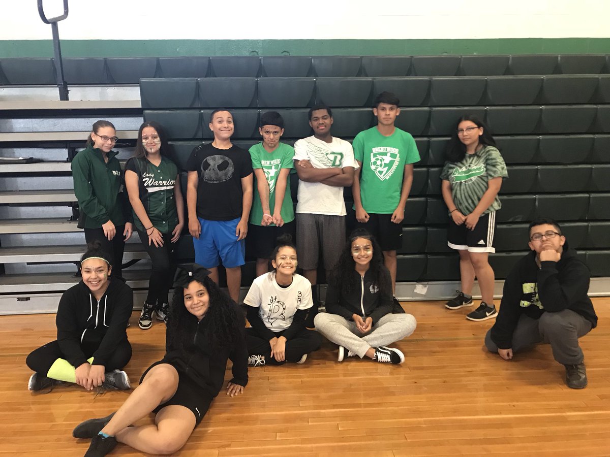 NMS_PE_Sports's tweet photo. #SpiritDay #indians #NorthMiddle https://t.co/gImyVpPyDd