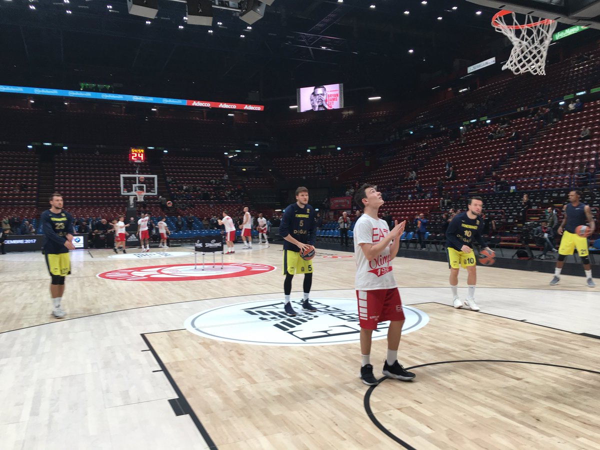 Maç Kadromuz: Sloukas, Wanamaker, Sinan, Melih, Guduric, Barış, Nunnally, Datome, Melli, Vesely, Ahmet, Thompson. #NeverEnough #GameON