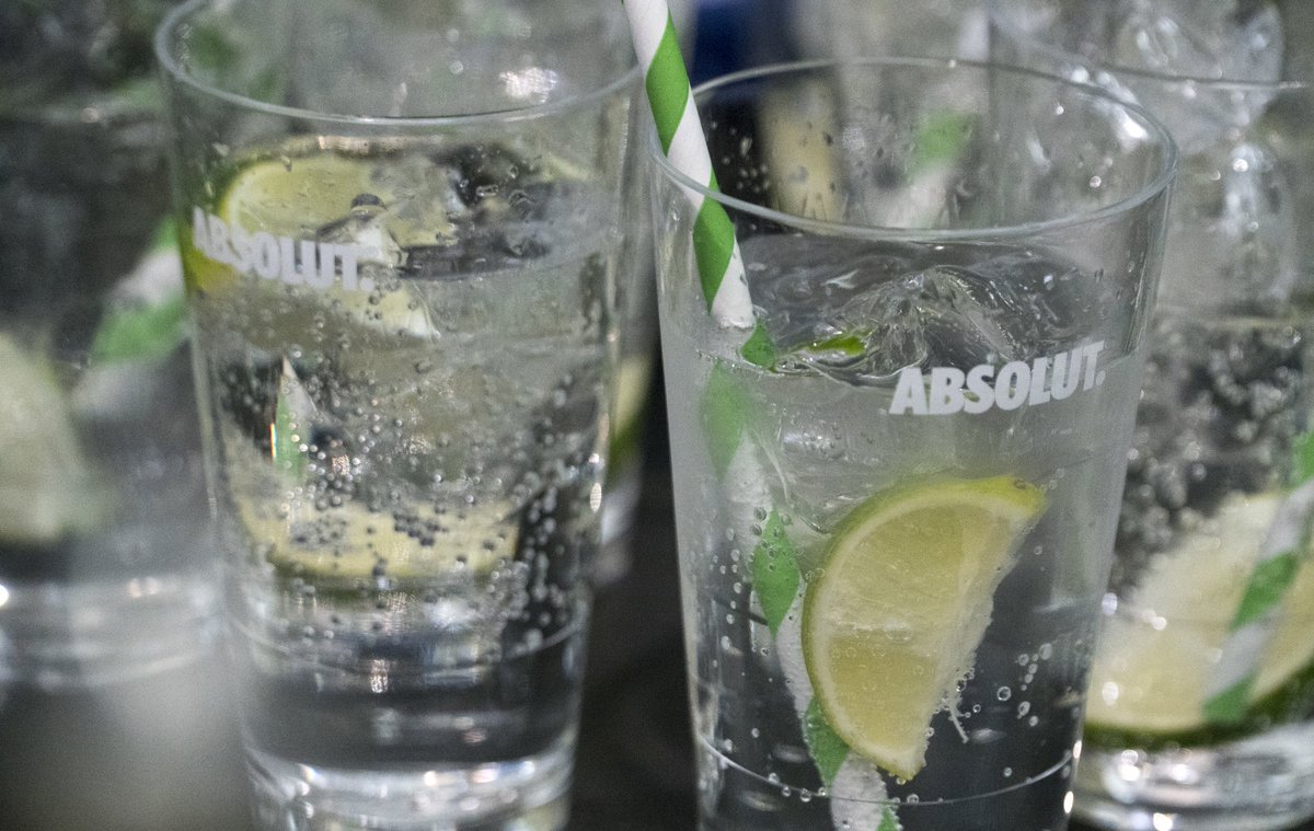 Absolut_NI's tweet photo. Who will sparkle, who will shine?
But first thing’s first, who wants Lime?

Getting the party started at the 14th PANI Awards tonight in Belfast.

#PANI17 #AbsolutNI https://t.co/z9fYzJy479